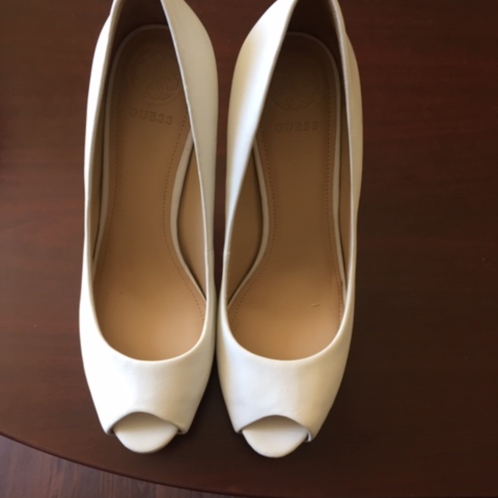 GUESS LEATHER PEEP-TOE PUMP 4" HEEL SHOES #379 - Picture 2 of 5